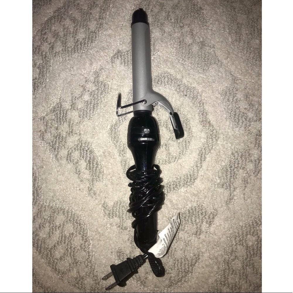 Revlon .75 Inch Curling Iron - Picture 4 of 5
